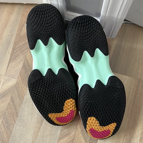 Men’s Jordan Size9.5 - Picture 4 of 4